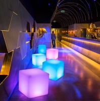 Светильник Куб 30 с питанием от АКБ, RGB